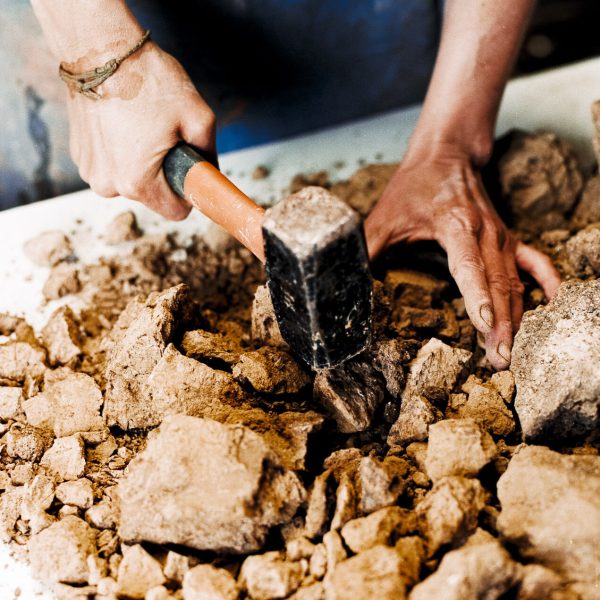broyage de l'argile sèche
© Oudi Mamane